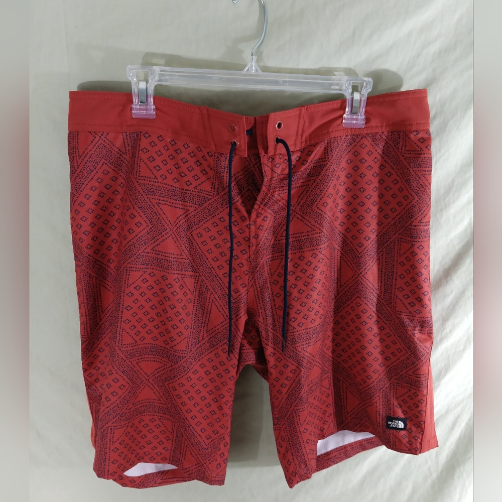 The North Face Men Size 38 Board Shorts